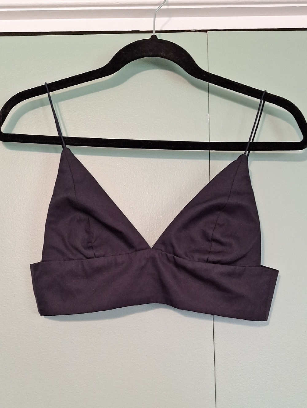 Tobi Black Crop Tank Top Bra Size Small